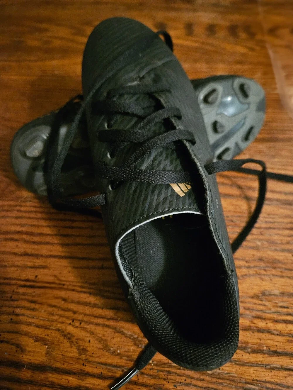 adidas sleek nemesis